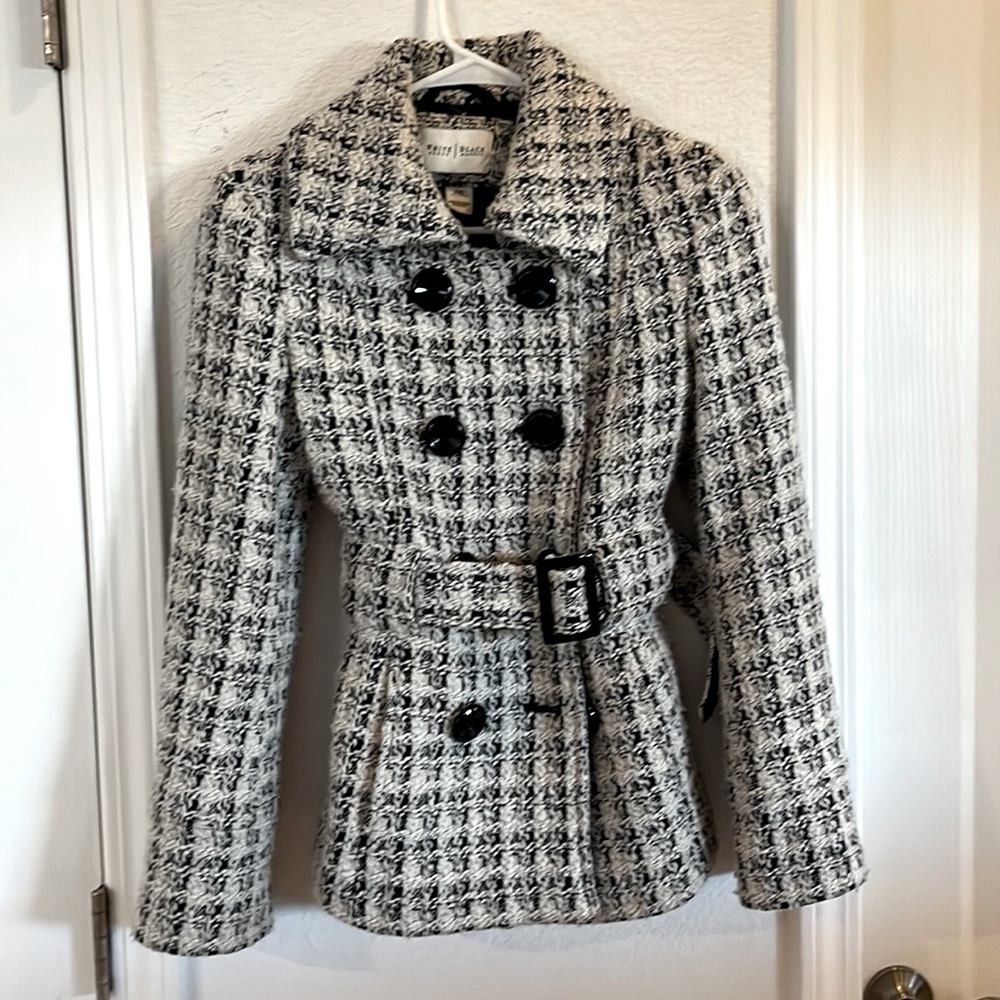 Beautiful Black and White double breasted jacket 🖤🤍